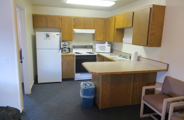Four Corners Inn