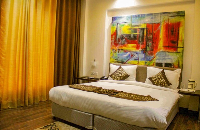 Four Leaf Hotel