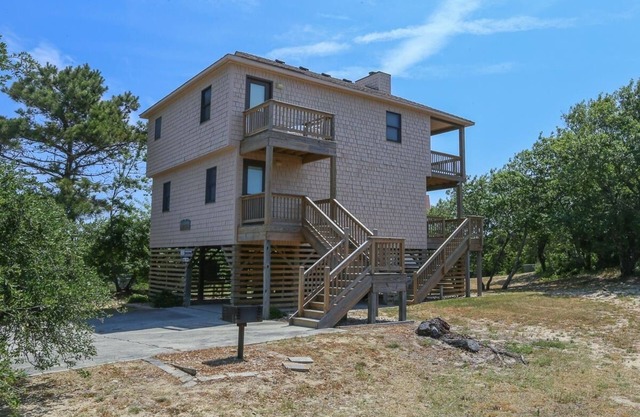 Charming, home away from home, for you and you four-legged friend!