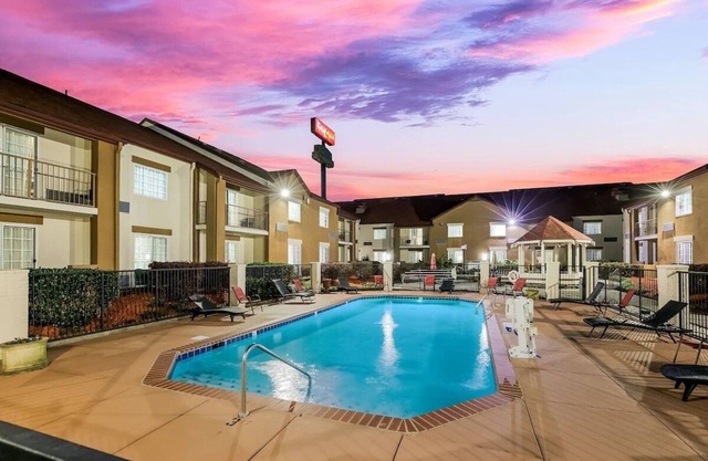 Four Spacious Rooms Perfect for Knoxville Getaways and Fun