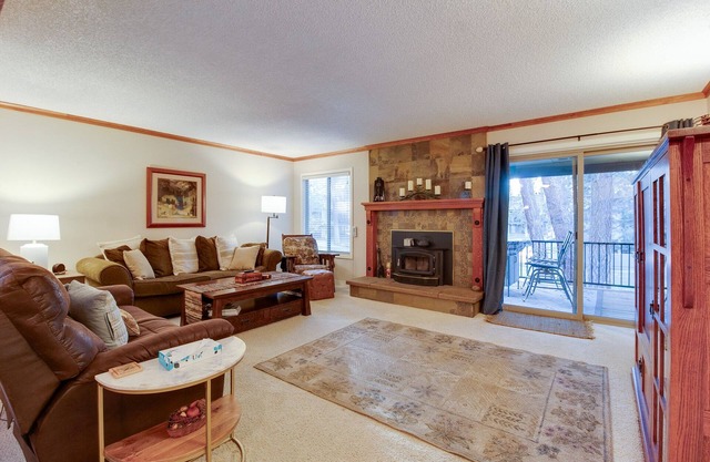 Fourth Sisters Bliss 2 bedroom 2 bath w/ fireplace