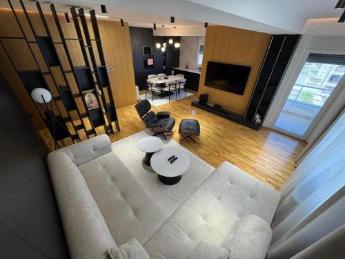 Fox Lux Apartment