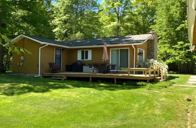 Foxes Den Country Corner Home off Round Point. Mullett Lake Access under 1 Mile
