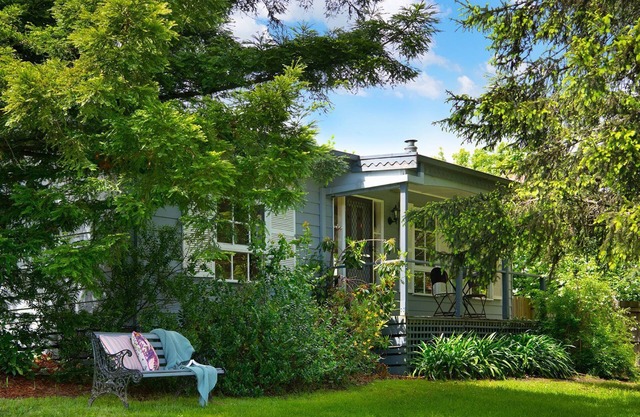 Foxmere - Pet Friendly with Spa in the heart of Daylesford!