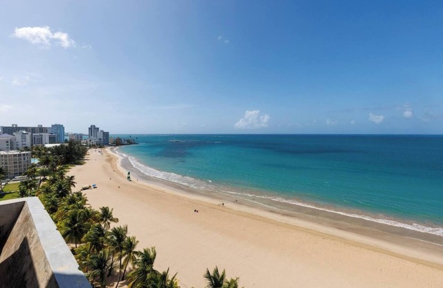 Foxwoods Casino & Beachfront Bliss- Isla Verde Escape
