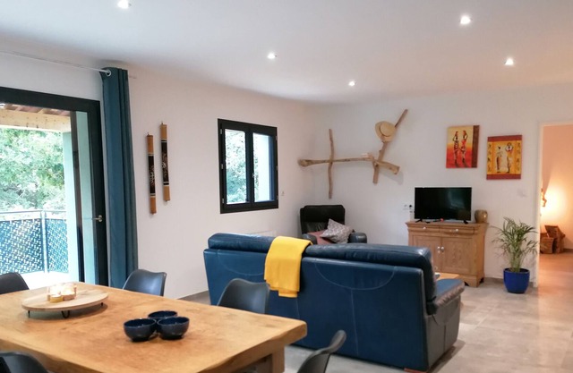 Nice property near Touristic Sightseeing and River