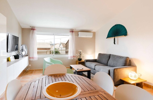 FR21 Spacious 2room flat+Mezzanine with AC Plage des Chalets