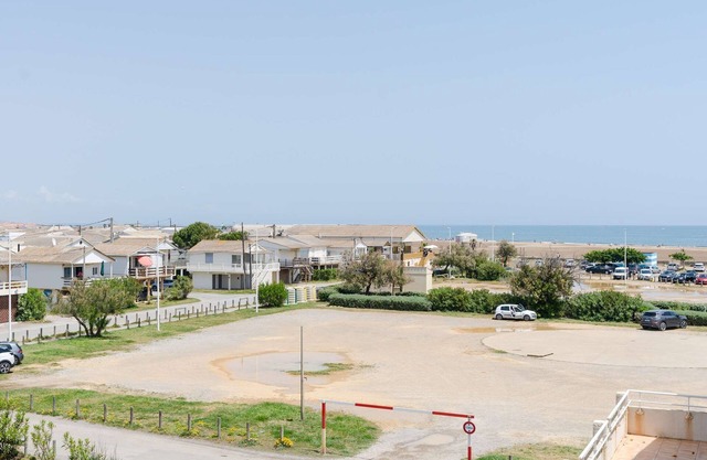 FR33 Comfortable air-conditioned T2 Plage des Chalets