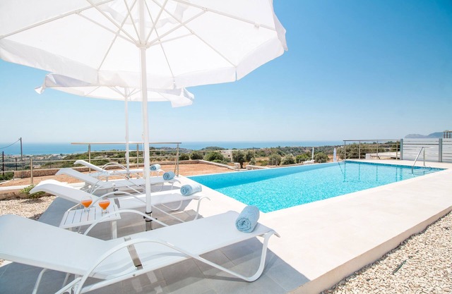 Francis & Gregorys Luxury Villas