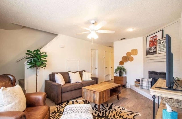 Frankford Townhomes "C" - Central/Garage/Sleeps 4