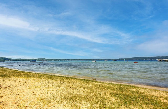 Frankfort Apt < 1 Mi to the Beach!