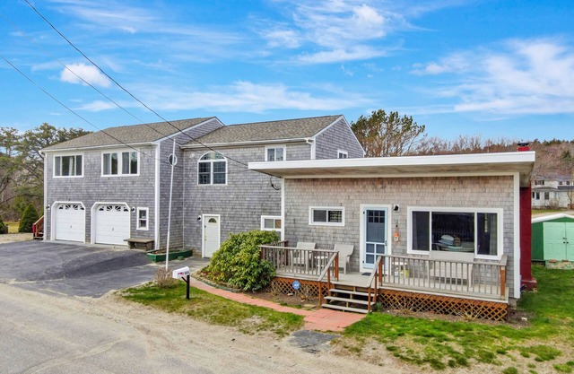 Fred Cottage - Spacious retreat on Popham Beach!