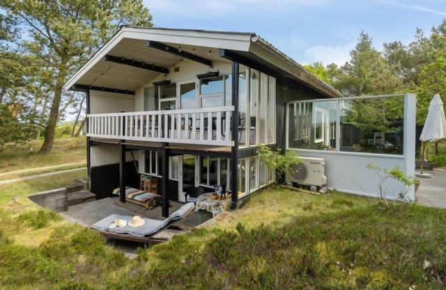 "Freda" - 100m to the inlet by Interhome