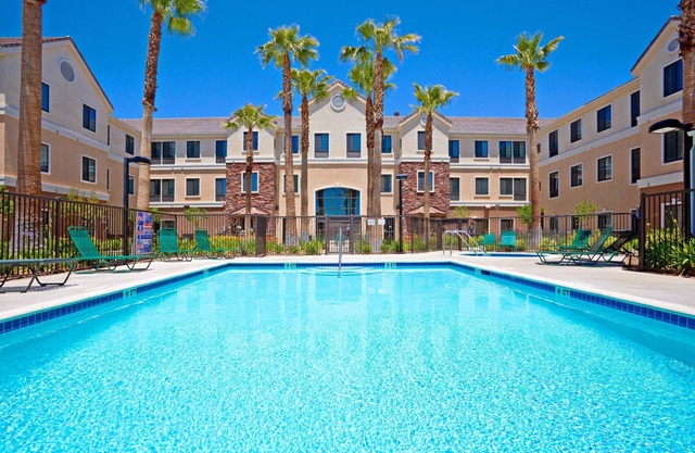Free Breakfast. Outdoor Pool & Hot Tub. Near Edwards Air Force Base!