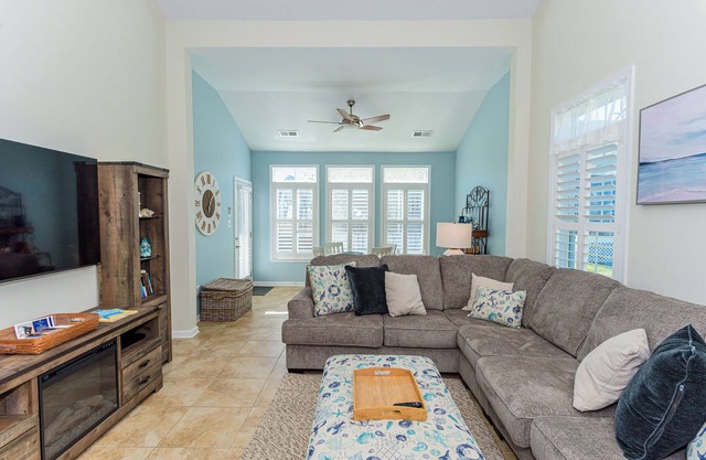 Free Linens & Cleaning - Lily by the Shore