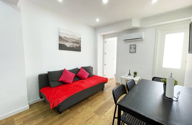 Free Parking Apartment Madrid