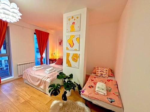 FREE PARKING apt with GRAND TERRACE