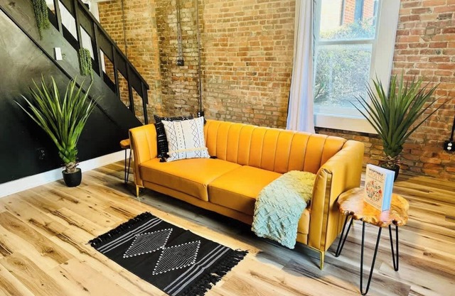 Convention - King Bed - Short North - Free Parking