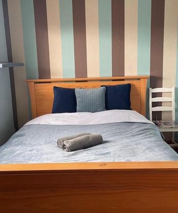 Free Parking - Sleeps 6 - Central - Good Location