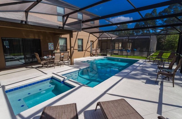 FREE Pool Heat & Welcome Pack for all Bookings in June & July!