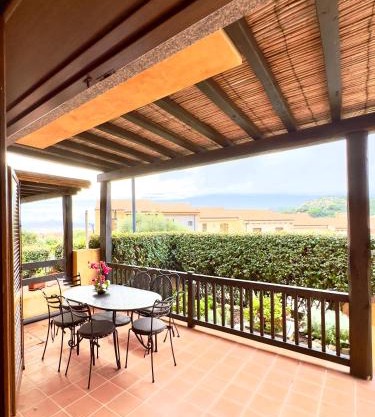 Freedhome Seaview Apartment