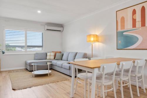 Fremantle 3 bed Apartment - Rest or explore