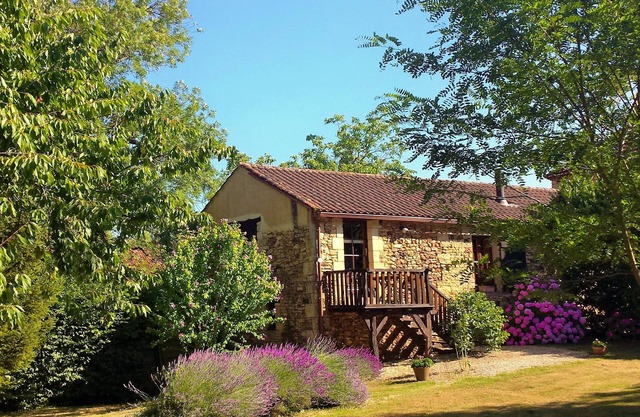 Casa con gran jardín en el corazón de los sitios de Périgord. 2 a 6 personas