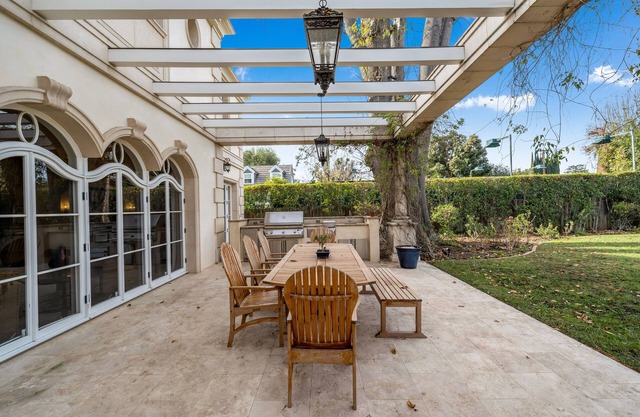 French Style Compound
