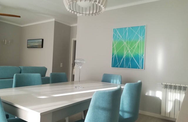 Fresh & Modern Apartment Pool View 5 minutes from the Beach