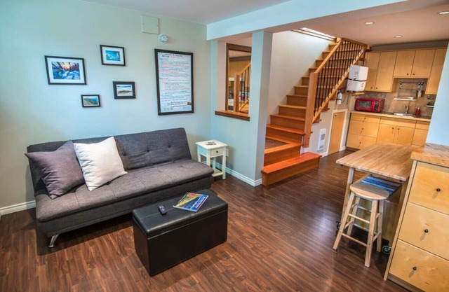 Fresh Studio Apartment in Central Rossland