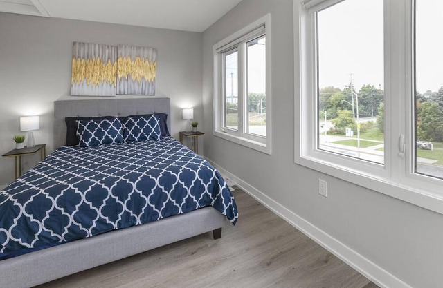 Fresh, Well Appointed 3 Bed/3 Bath Townhome