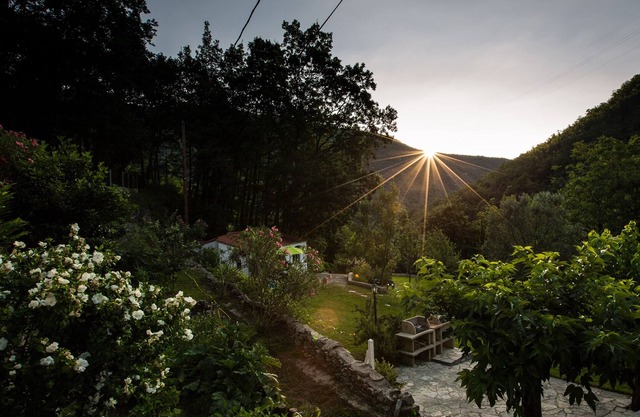 Casa rural recientemente renovada con hermosa vista a la montaña!