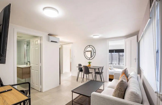 Freshly Renovated Grey Lynn 3Br Unit!