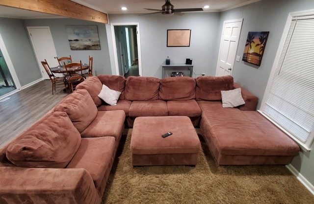 Freshly Renovated Douglasville Home <30 mins to ATL and Airport