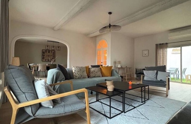Freshly renovated winegrower's house in the heart of the village