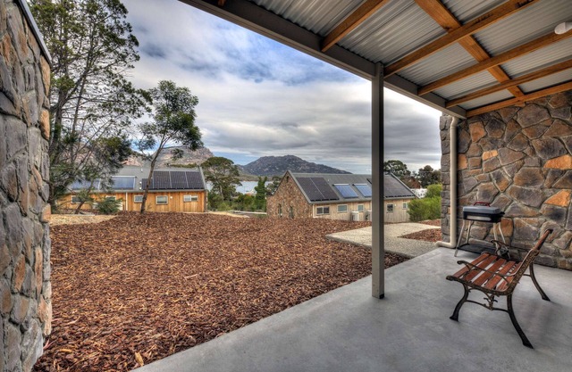 Freycinet Stone Studio 7