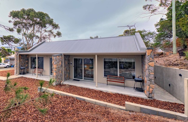 Freycinet Stone Studio 8