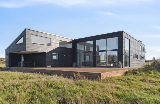 "Fridhild" - 1.5km from the sea by Interhome