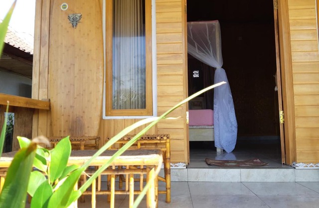 Friend House STAY & SURF