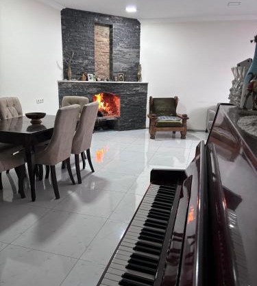 Friendly House