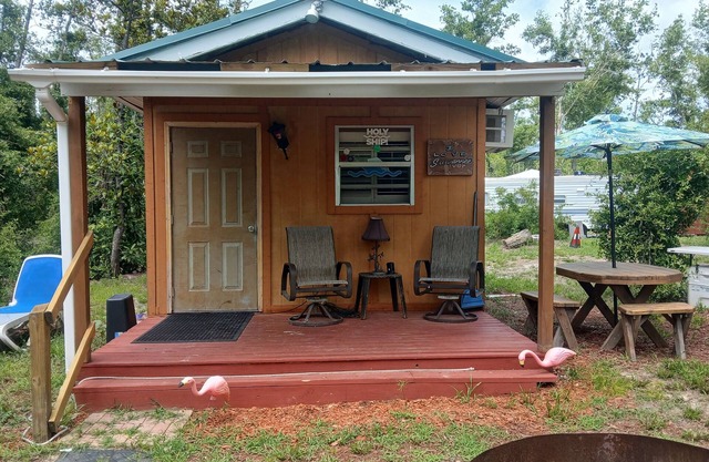 Friendly's river retreat #1 cozy couples cabin in awesome Mayo with WiFi,