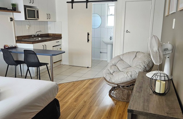 Frimley Lodge Motel