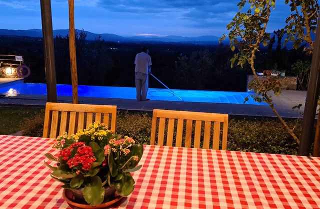 Desde esta área puede llegar fácilmente a Florencia, Arezzo, Siena, Chianti.