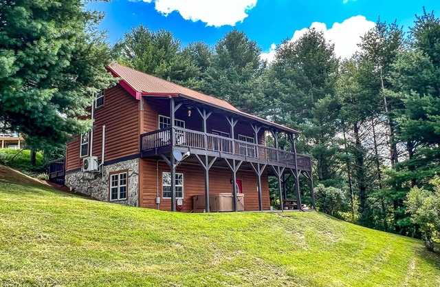 Mountain Mornings & Starry Nights - Your August Escape Awaits @Breezy River