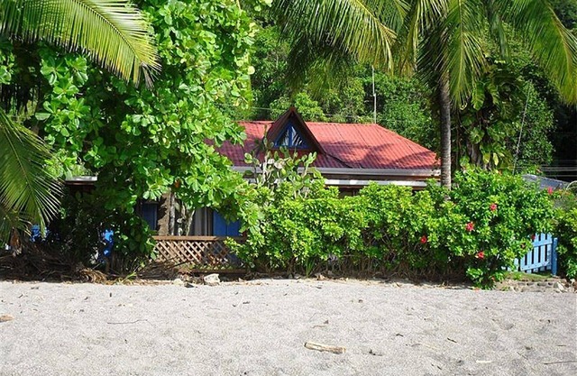 Frente Playa Montezuma Us. 250 días, mín. 3 días, nosotros. 1.600 semanas
