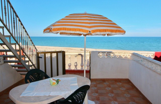 Apartamento en primera linea en Almadrava