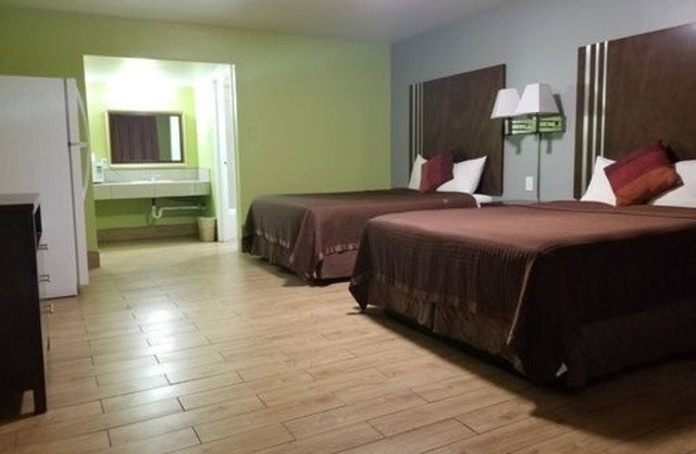 Frontier Motel