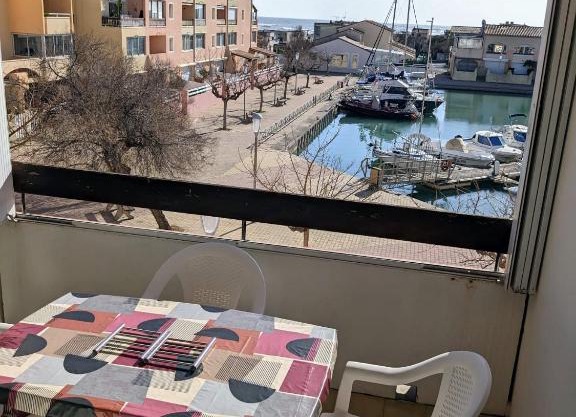 Frontignan, Appartement T2 Cabine 4 couchages à 100m de la plage.