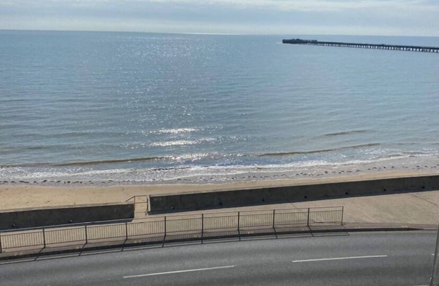 frontline 2 bedroom apartment with seaviews