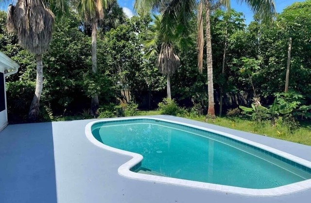 Fruits of Life Tropical Getaway